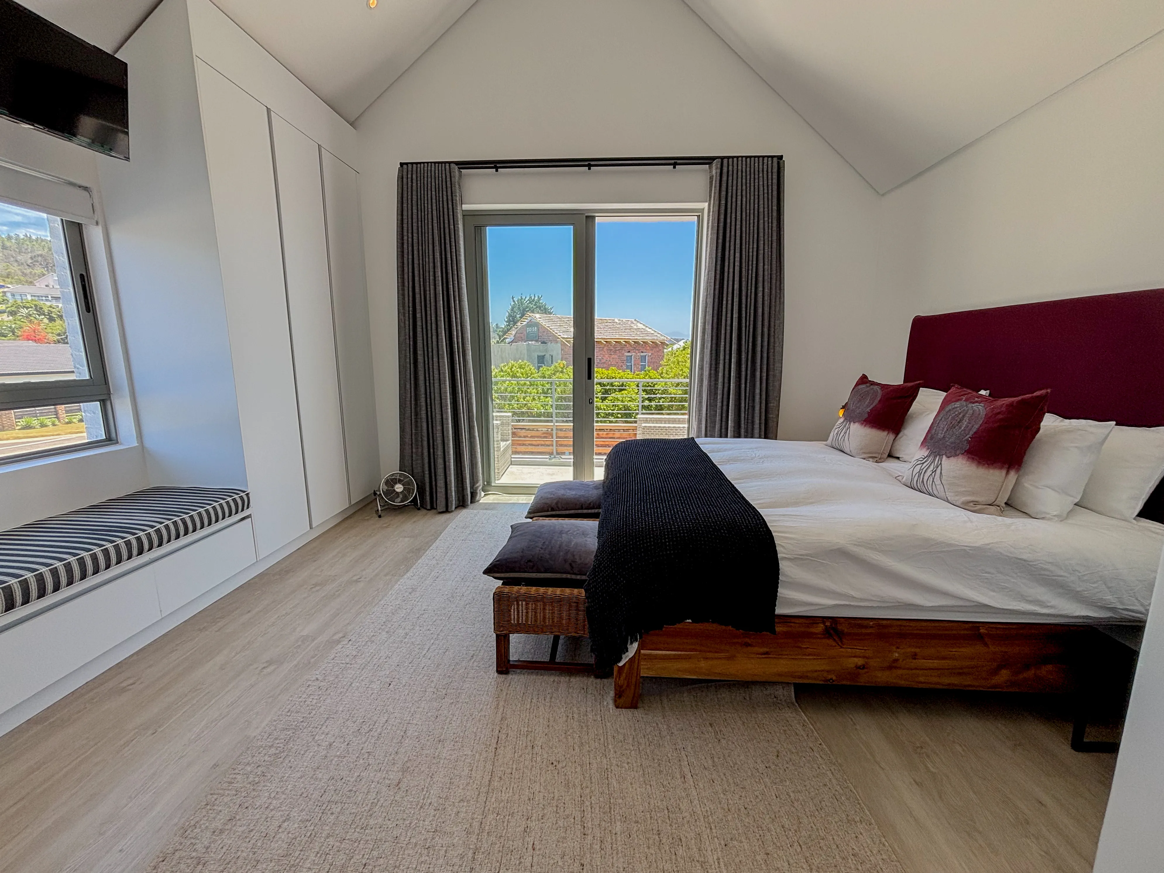 Boardwalk Corner - Outdoor patio