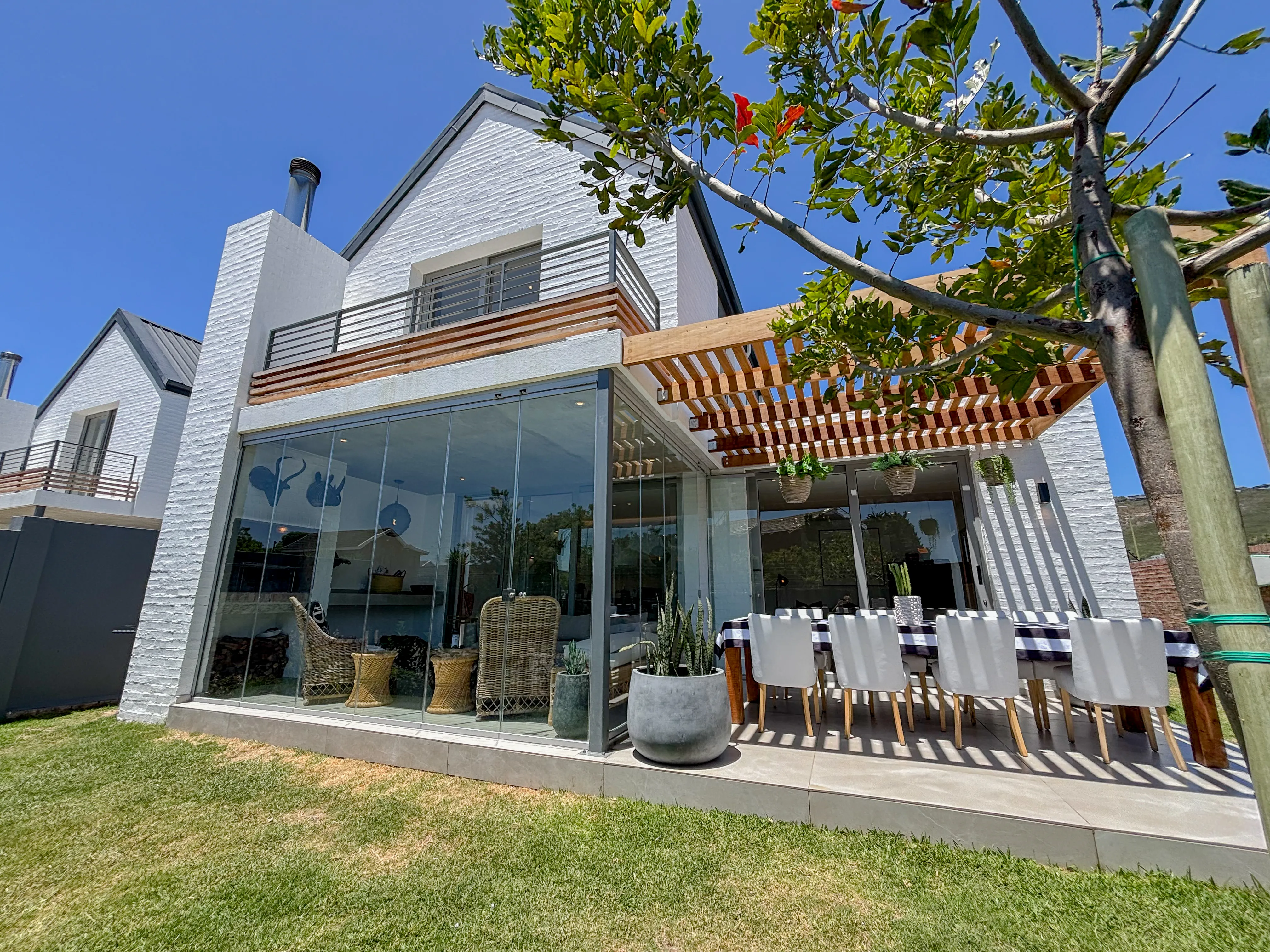 Boardwalk Corner - Exterior