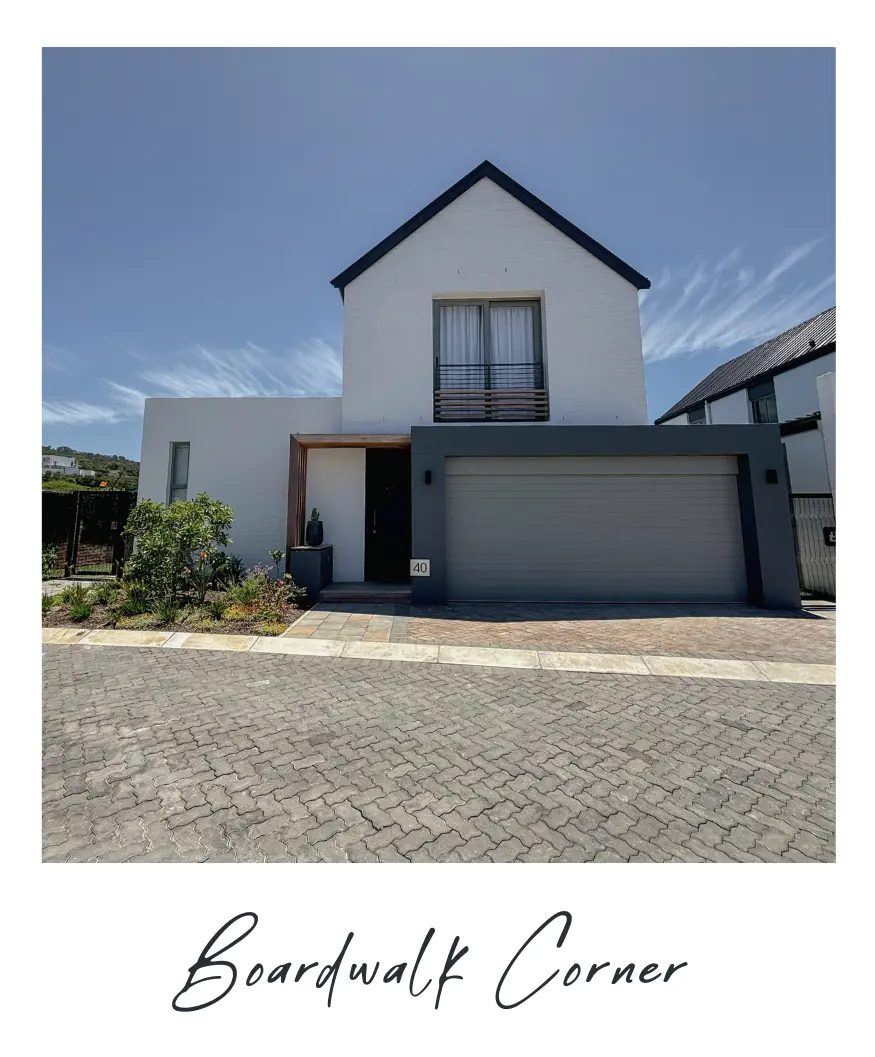 Cottage outdoor scene