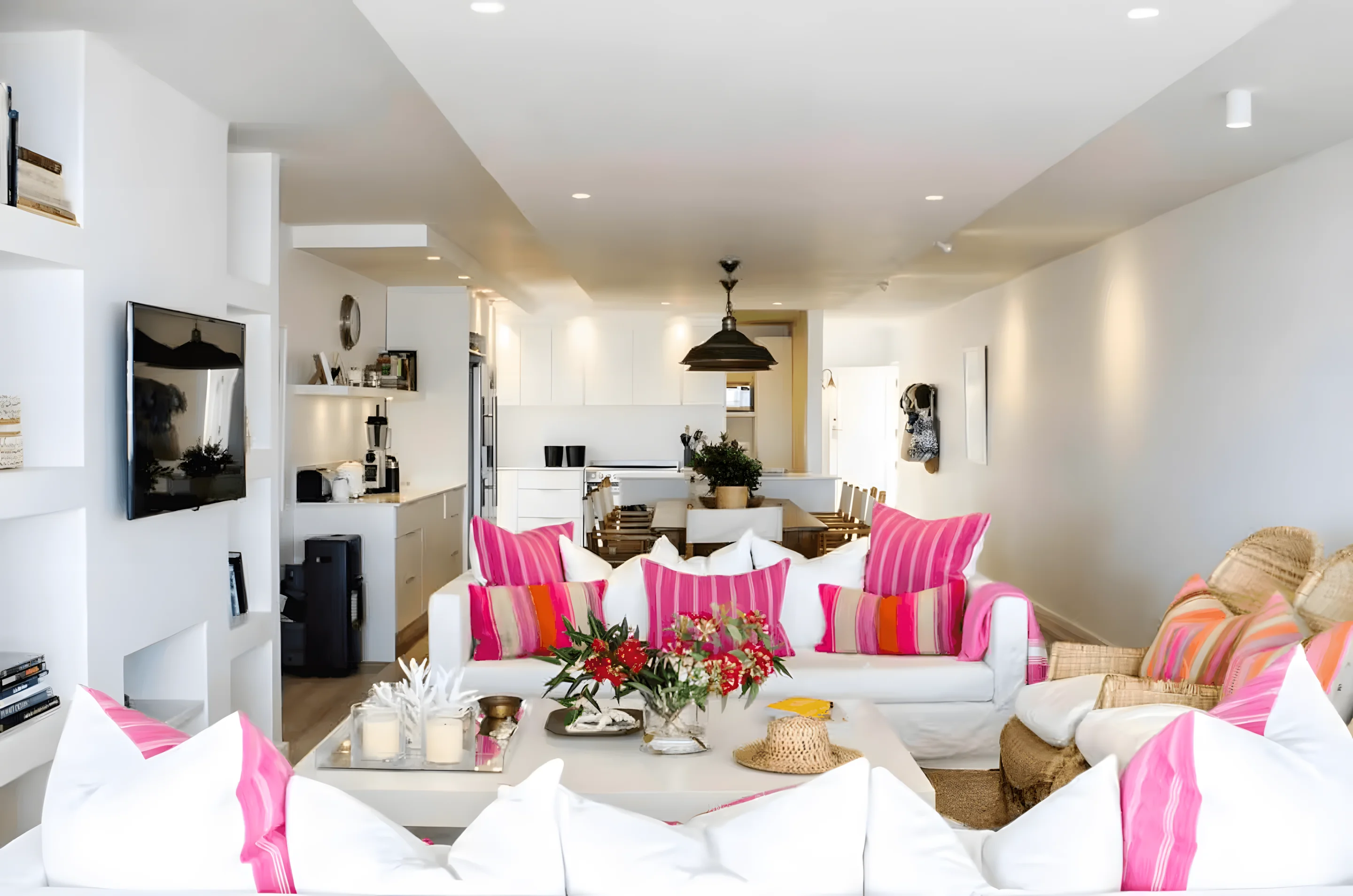 Hill and Tides Interior