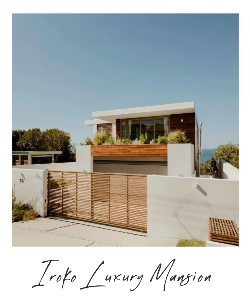 Cottage outdoor scene