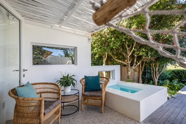 La-Lapa - Alternate View