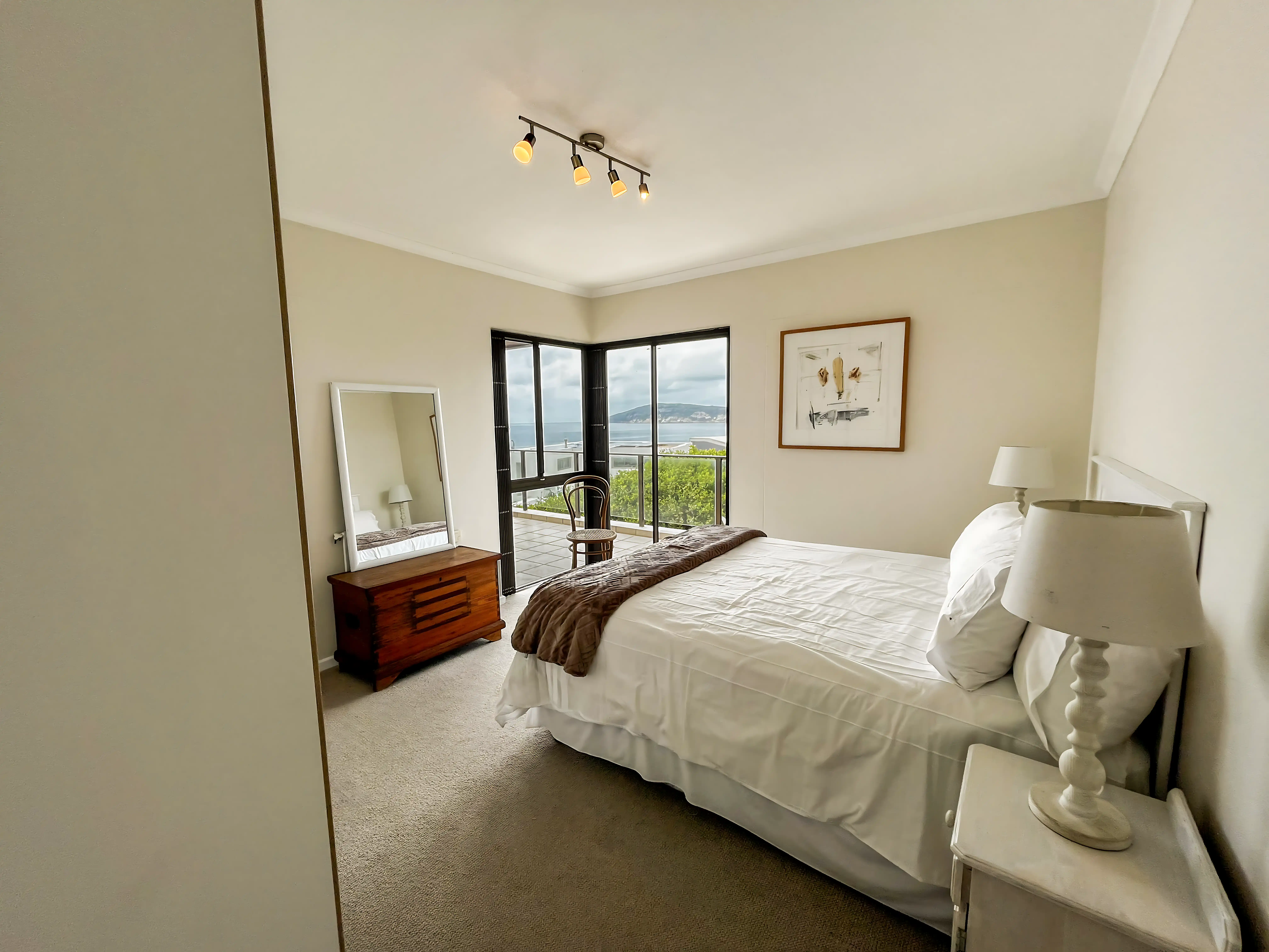 Sanctuary Hideaway - Living Area