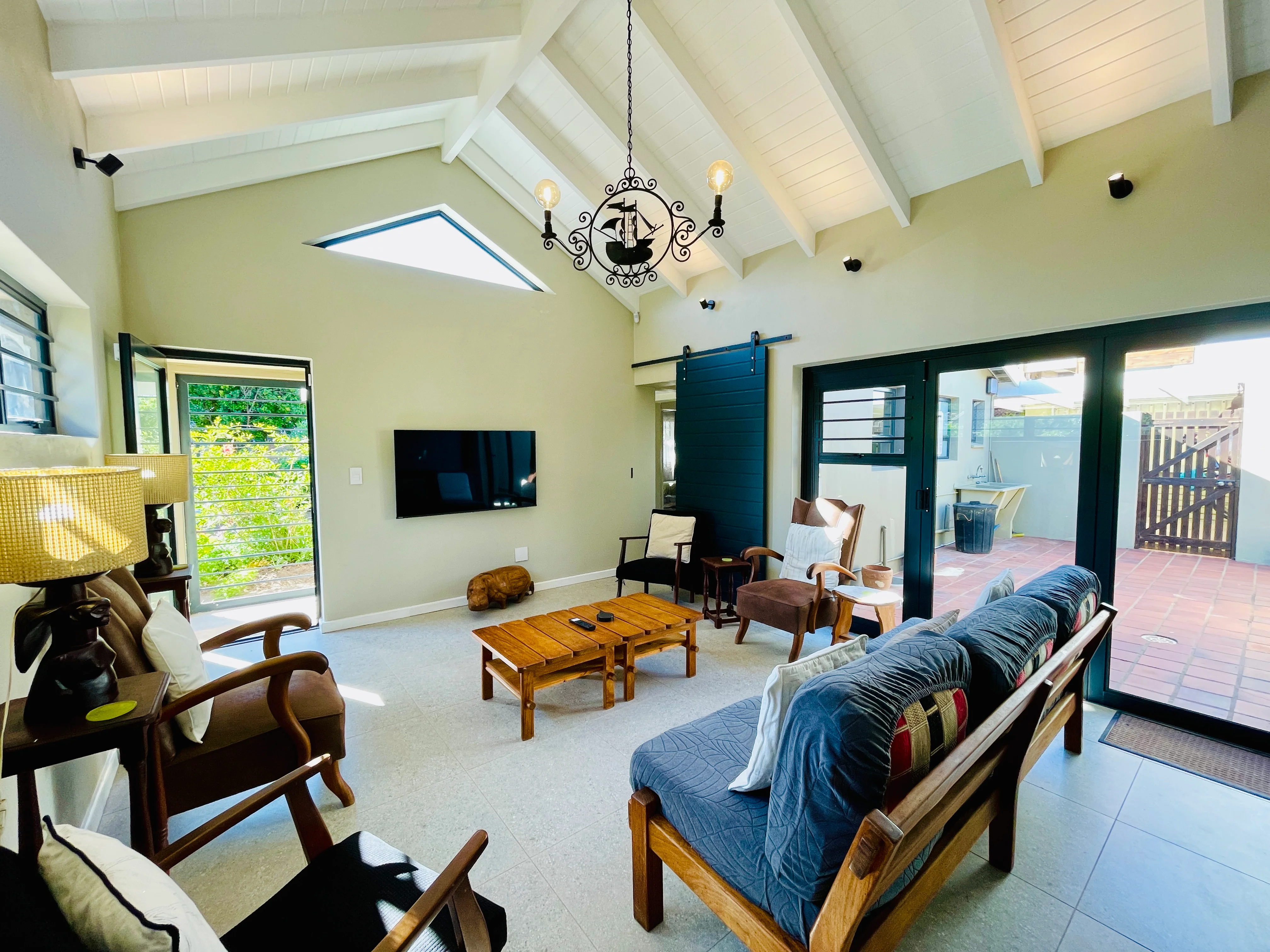 Sandy Fingers Apartment Exterior