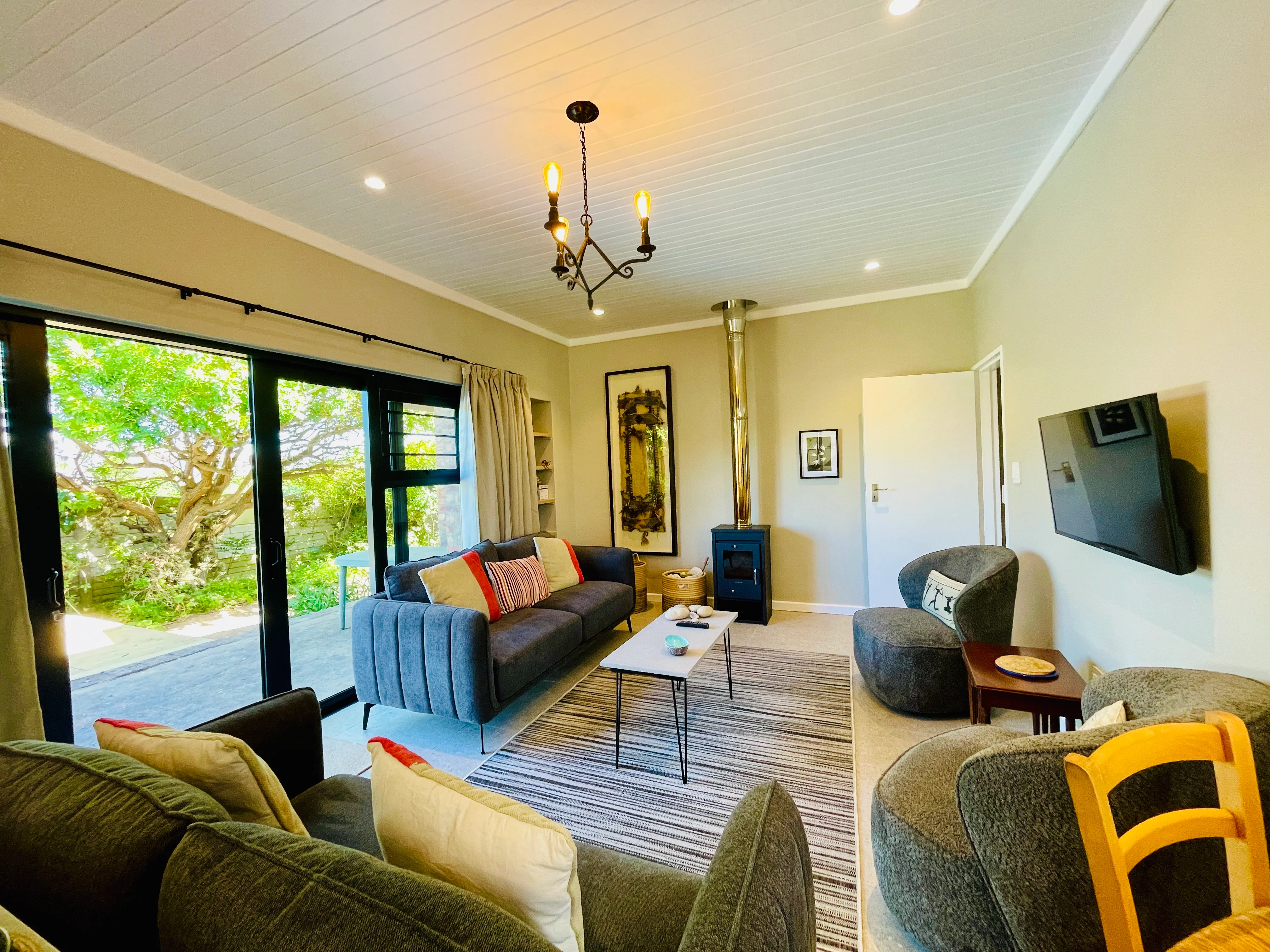 Sandy Toes Home - Main View