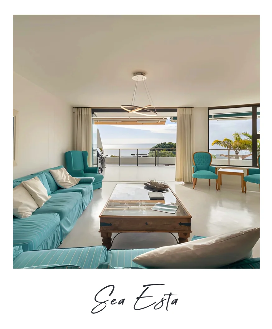 Cottage outdoor scene