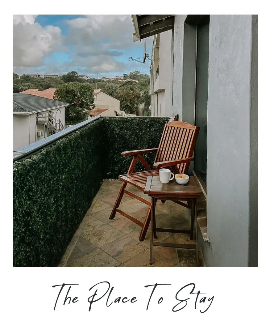 Cottage outdoor scene